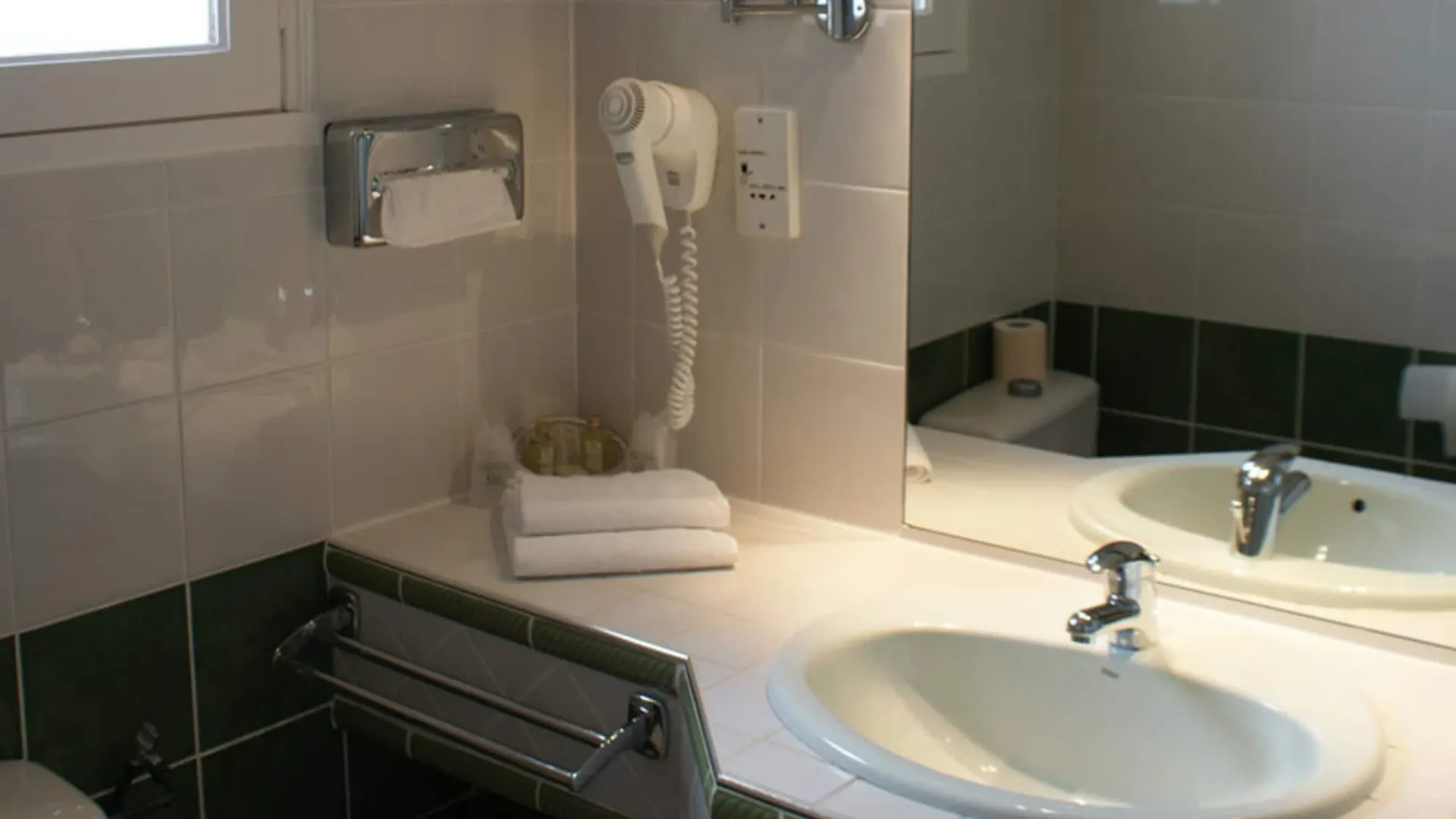 Auberge La Tomette, The Originals Relais Vitrac  3*, Vitrac (Cantal) France