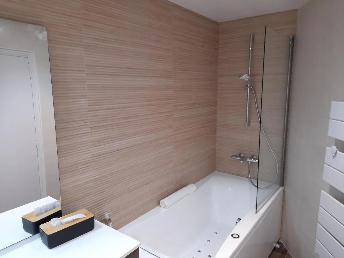 *** Hotel Auberge La Tomette, The Originals Relais Vitrac  France