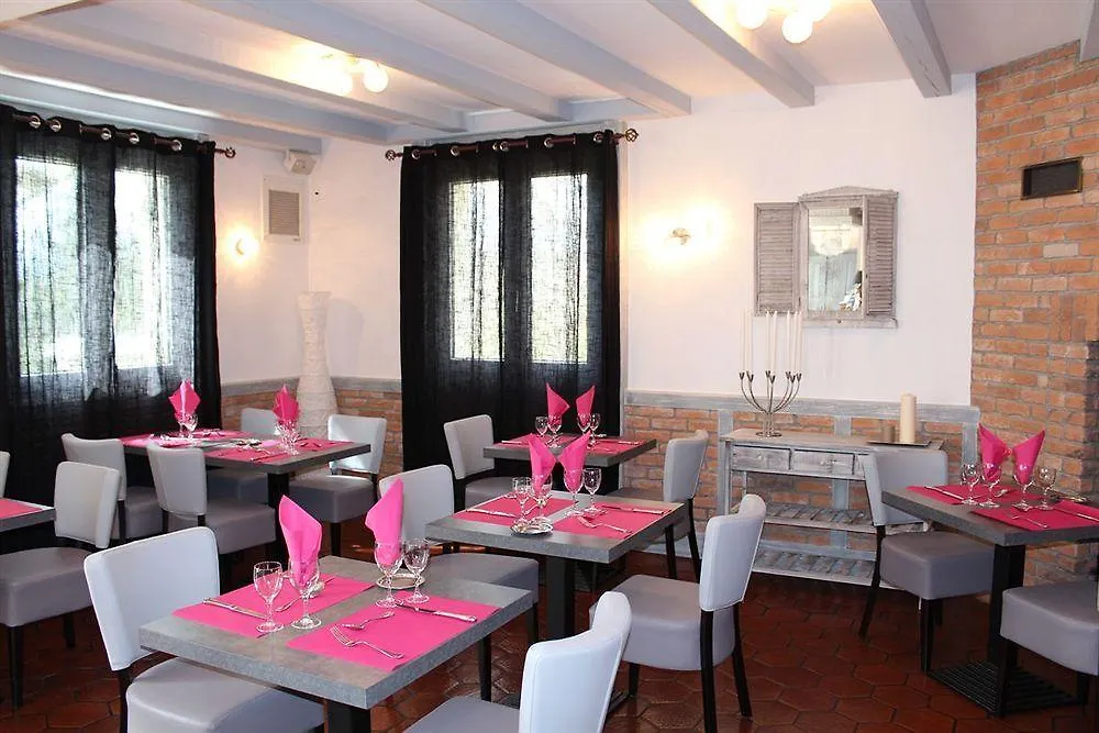 *** Hotel Auberge La Tomette, The Originals Relais Vitrac  France