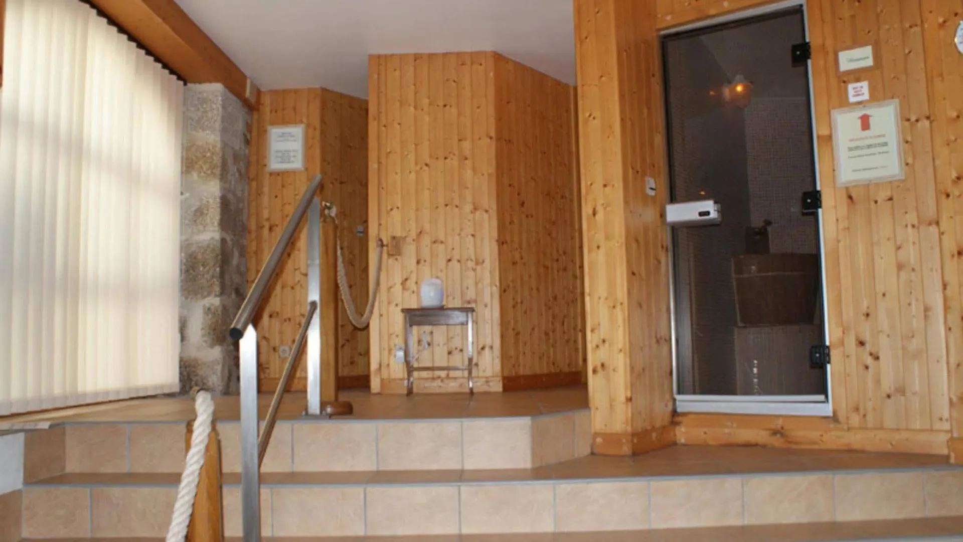 Auberge La Tomette, The Originals Relais Vitrac  3*, Vitrac (Cantal) France